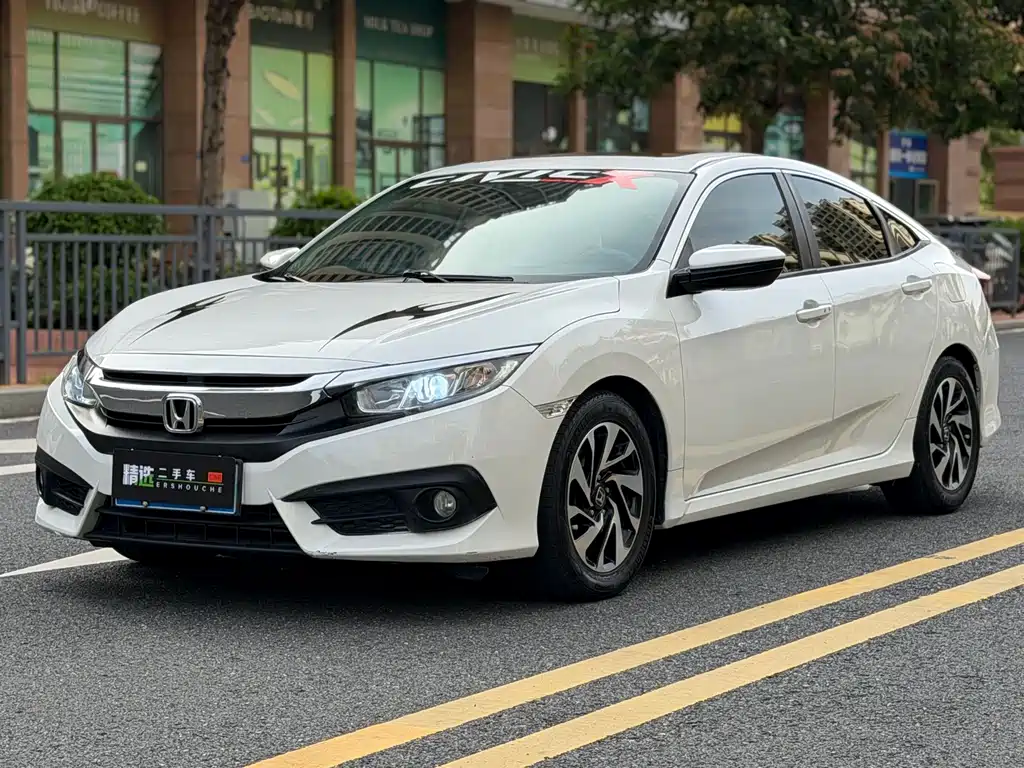 Honda Civic 2019 — фото 1