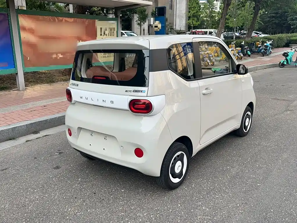 Wuling Hongguang MINIEV 2025