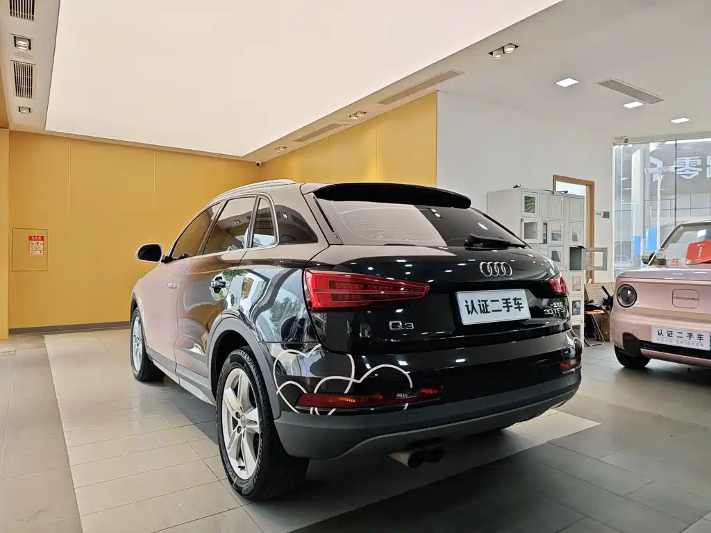 Audi Q3 2019 — фото 27