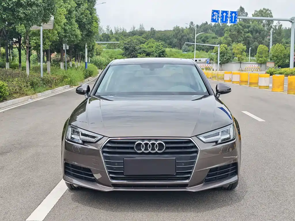 Audi A4L 2016