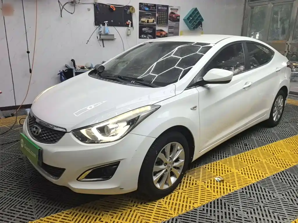 Hyundai Elantra 2016