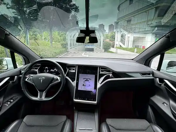 Tesla Model X 2016