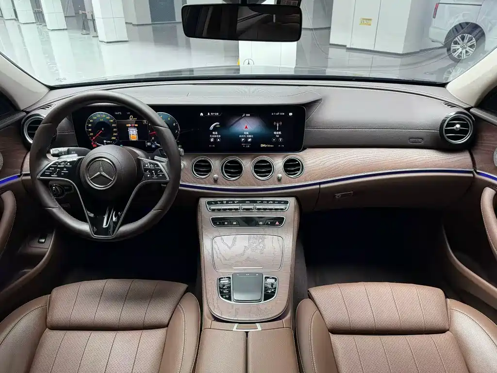 Mercedes-Benz E-Class 2022 — фото 7