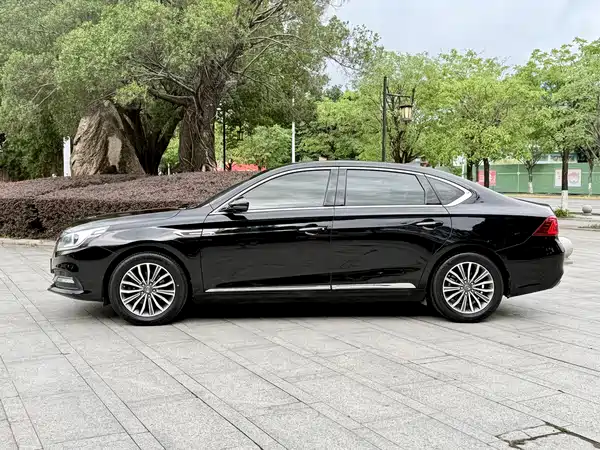 GAC Trumpchi GA8 2017