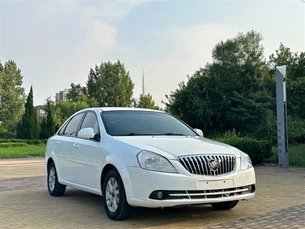 Buick Excelle 2013 — фото 3