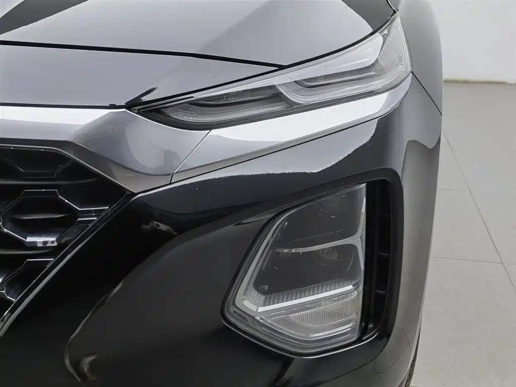 Hyundai Santa Fe 2019 — фото 7