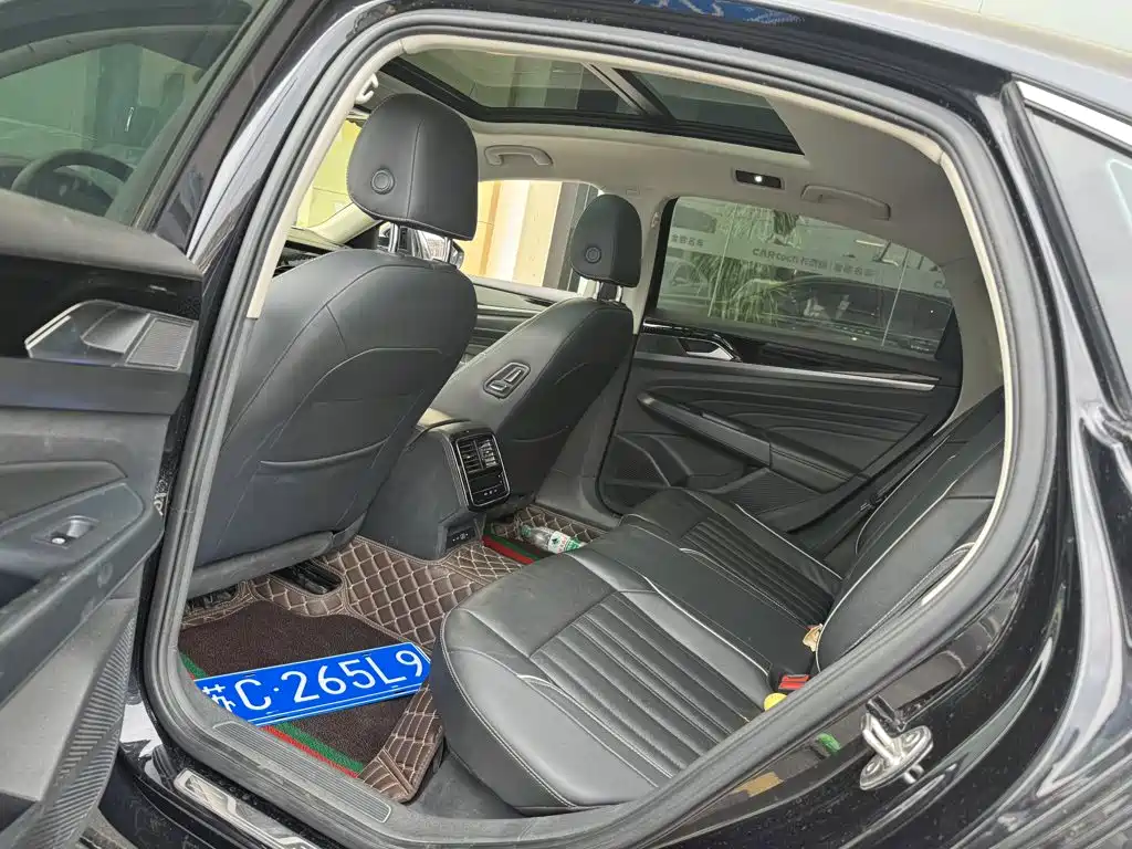 Volkswagen Passat 2022