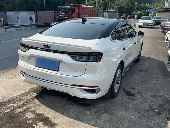 Ford Mondeo 2022