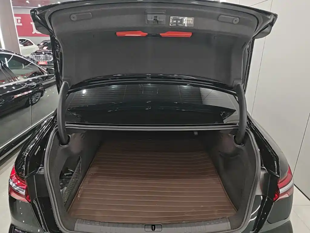 Audi A6L 2023 — фото 19