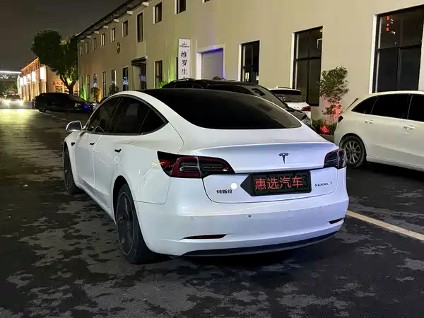 Tesla Model 3 2020