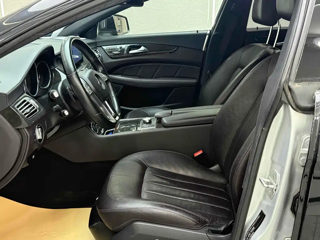 Mercedes-Benz CLS 2015 — фото 10