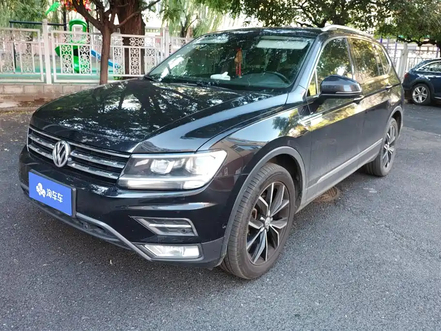 Volkswagen Tiguan L 2019 — фото 1