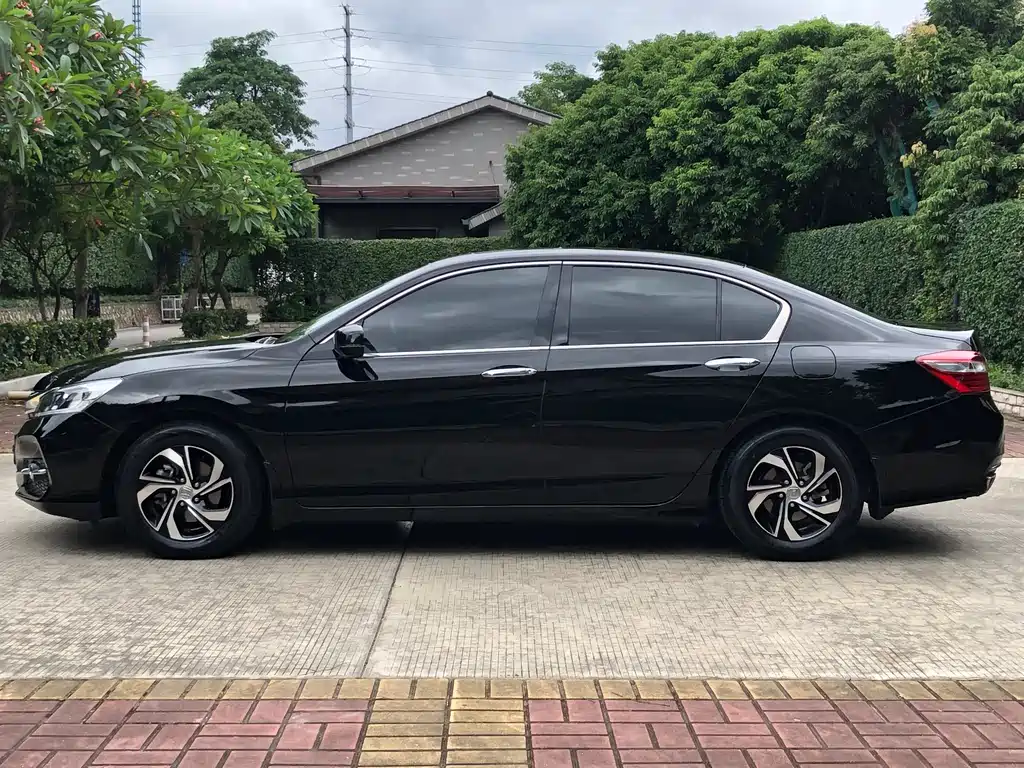 Honda Accord 2018 — фото 4