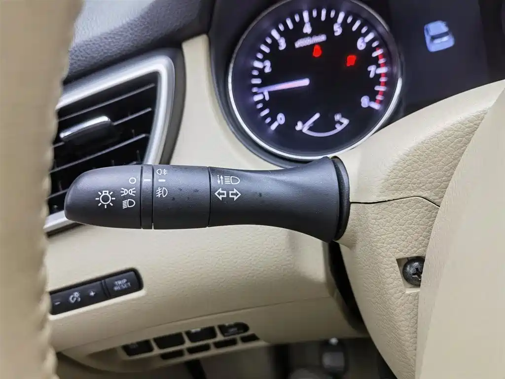 Nissan X-Trail 2015 — фото 21
