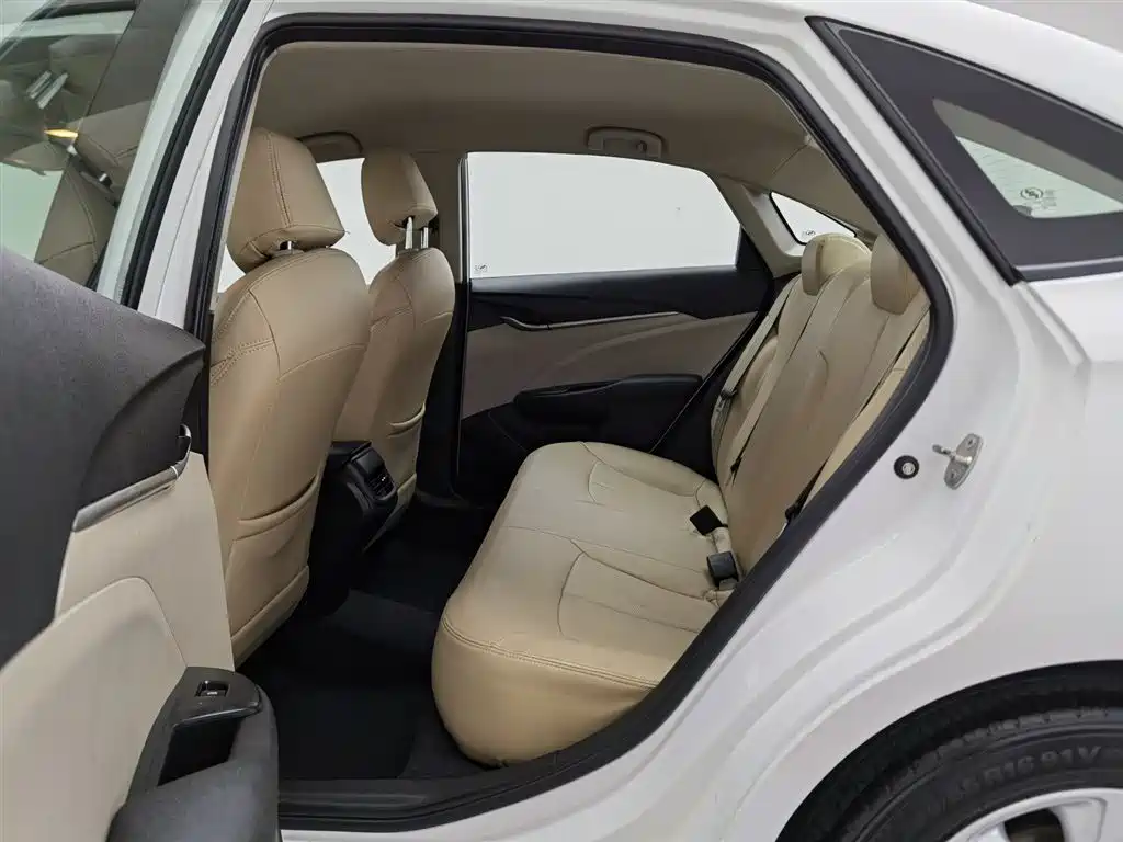 Buick Excelle 2021 — фото 15