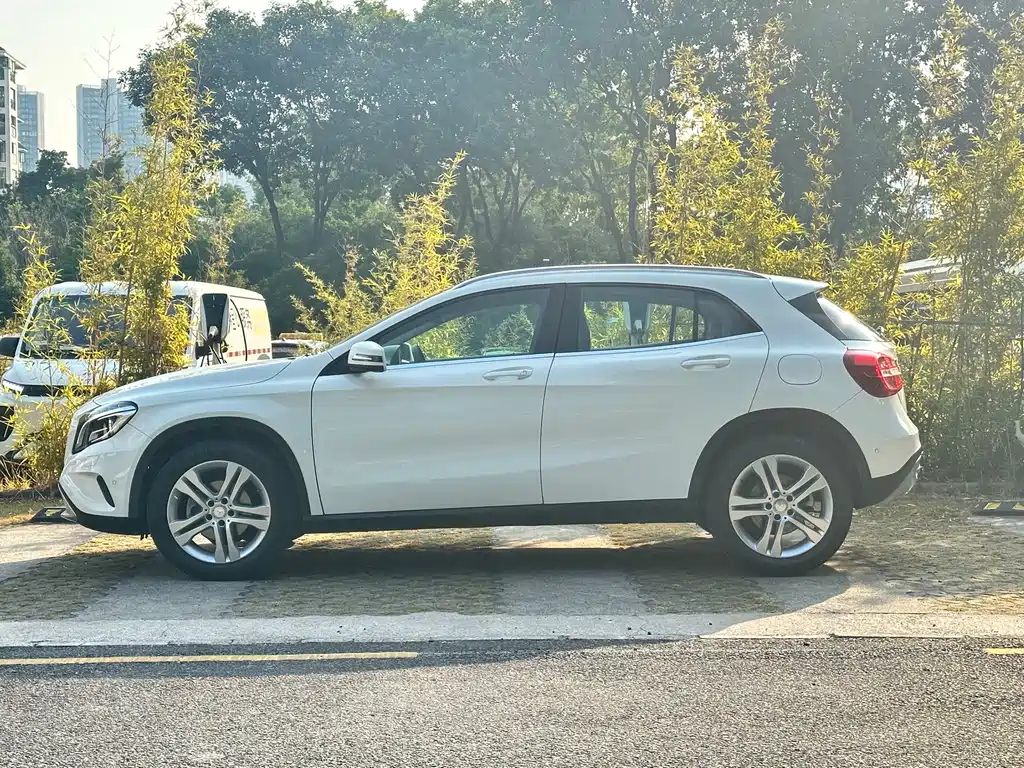 Mercedes-Benz GLA 2015 — фото 19