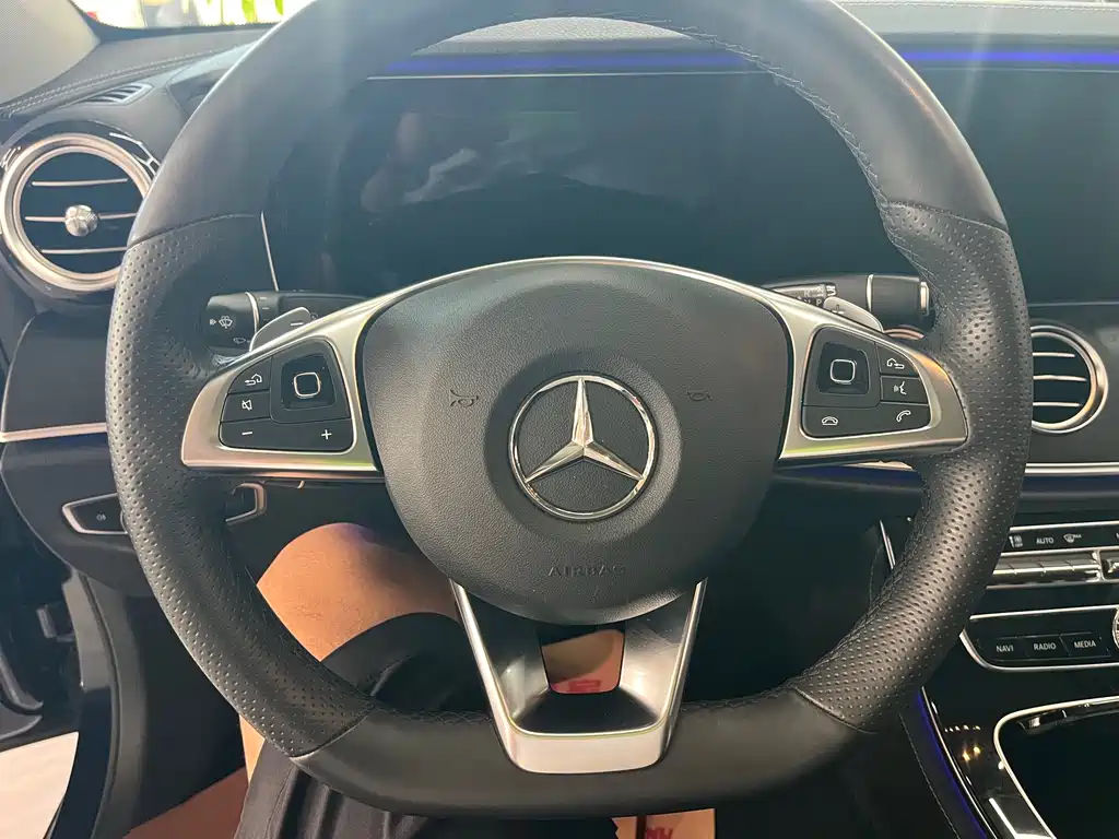 Mercedes-Benz E-Class 2017 — фото 6