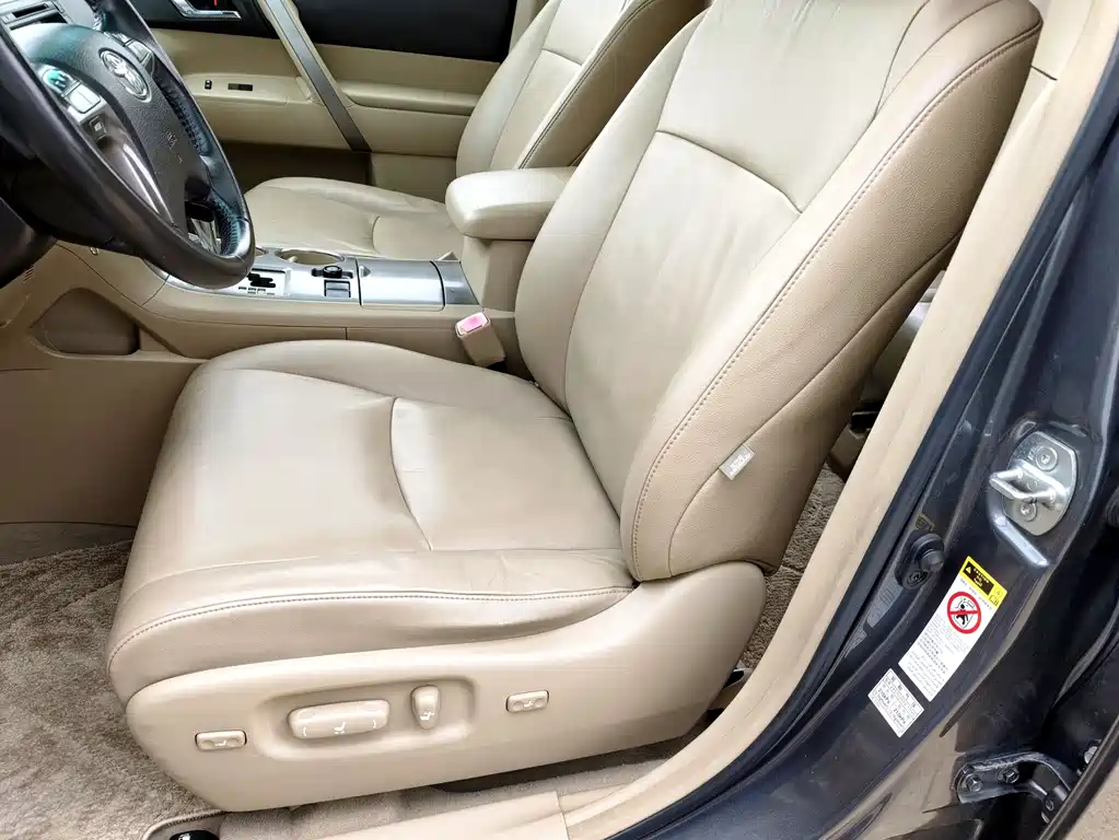 Toyota Highlander 2012 — фото 20