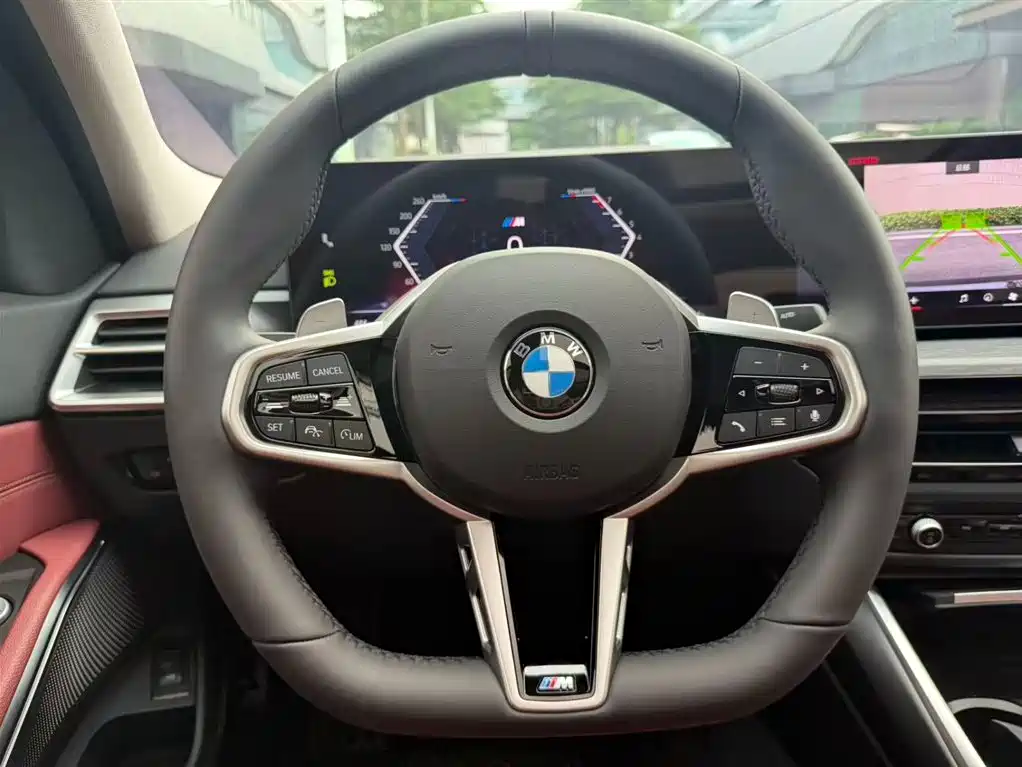 BMW 3 Series 2025 — фото 18
