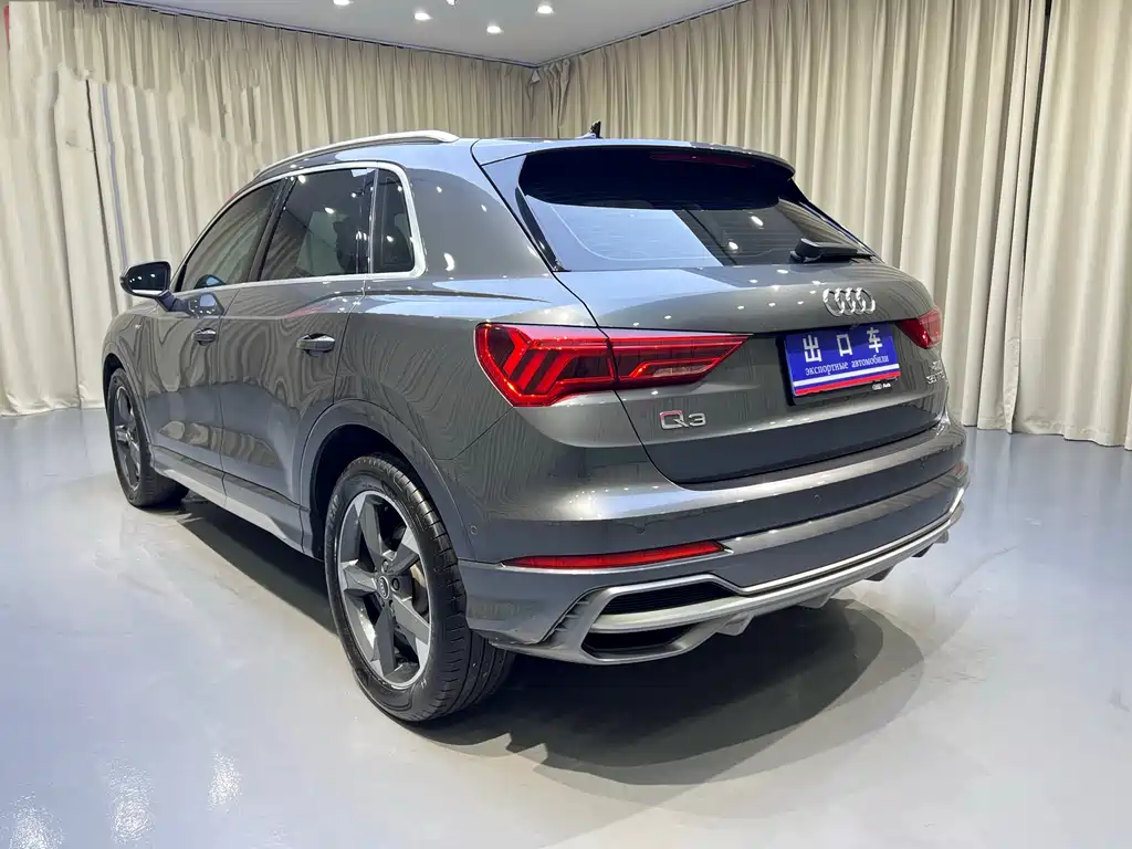 Audi Q3 2022 — фото 4