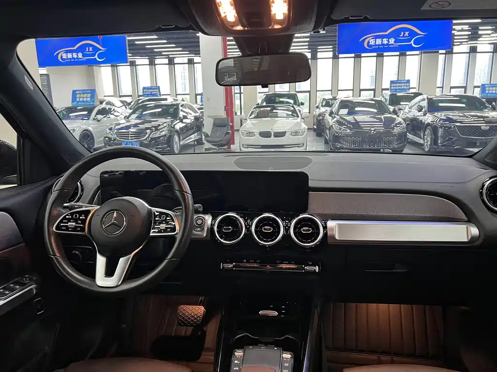 Mercedes-Benz GLB 2021