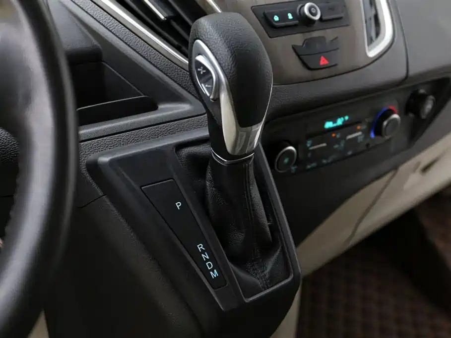 Ford Tourneo 2021 — фото 13