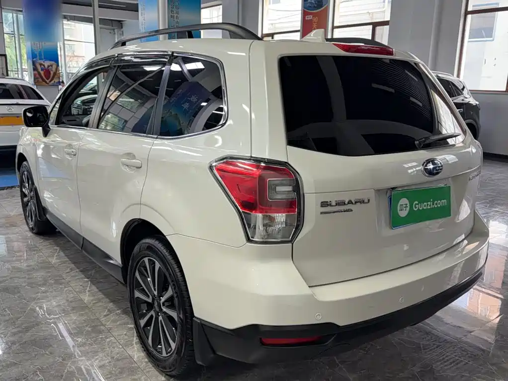 Subaru Forester 2018 — фото 11