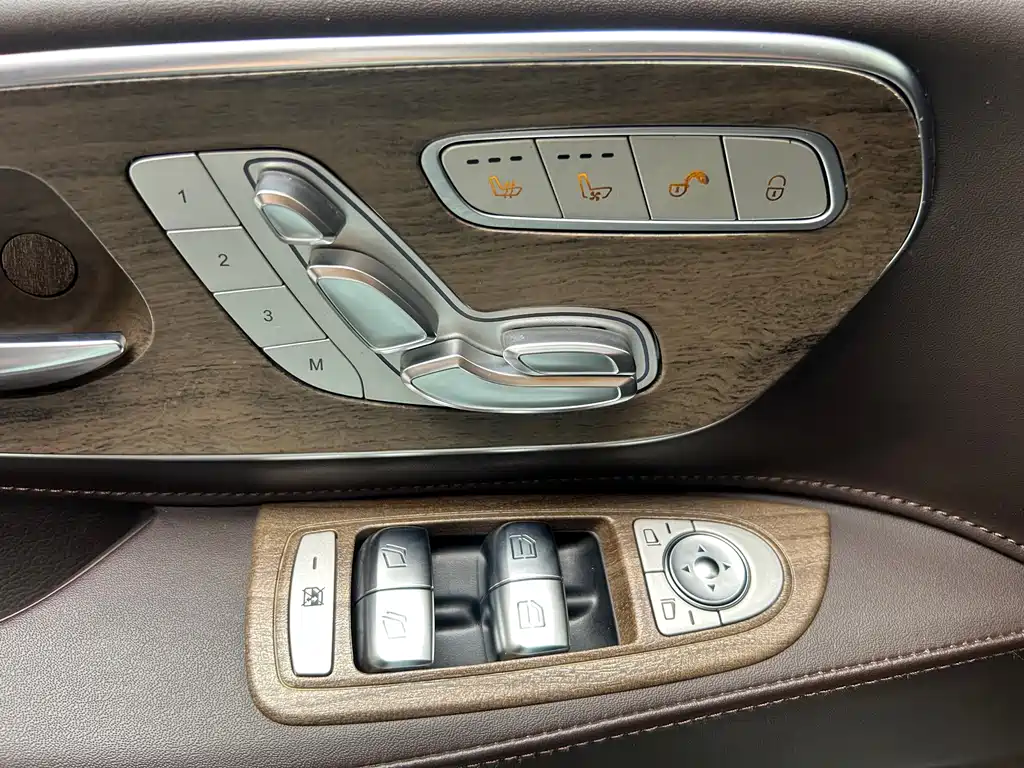 Mercedes-Benz Vito 2023 — фото 5