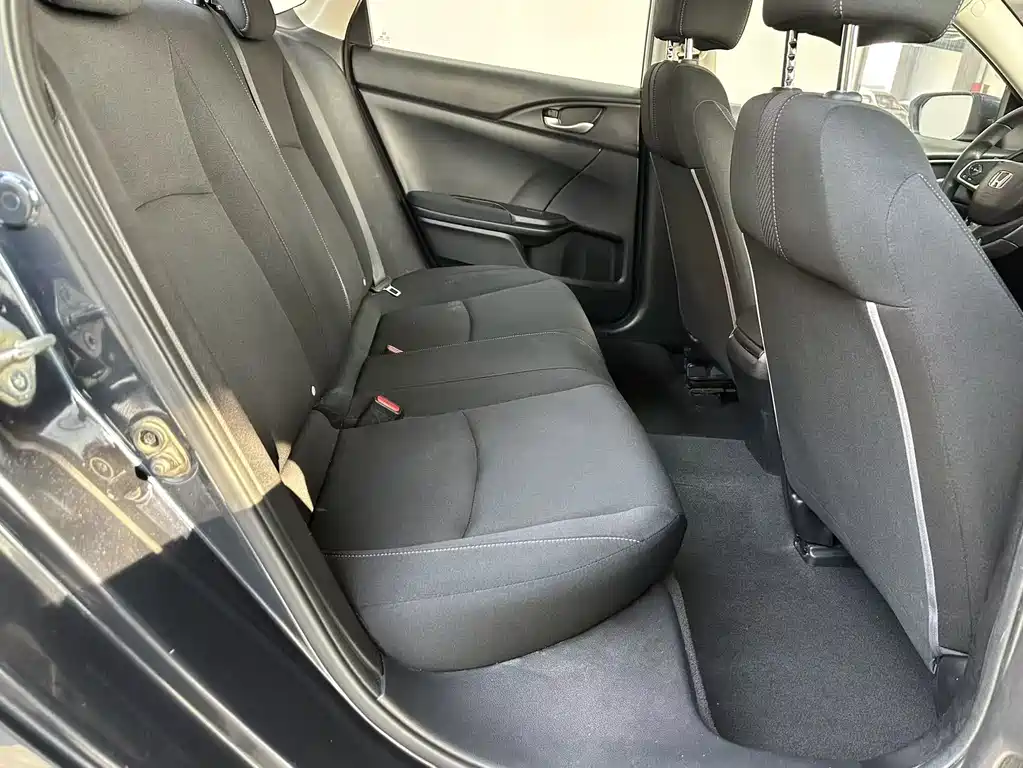 Honda Civic 2016 — фото 15