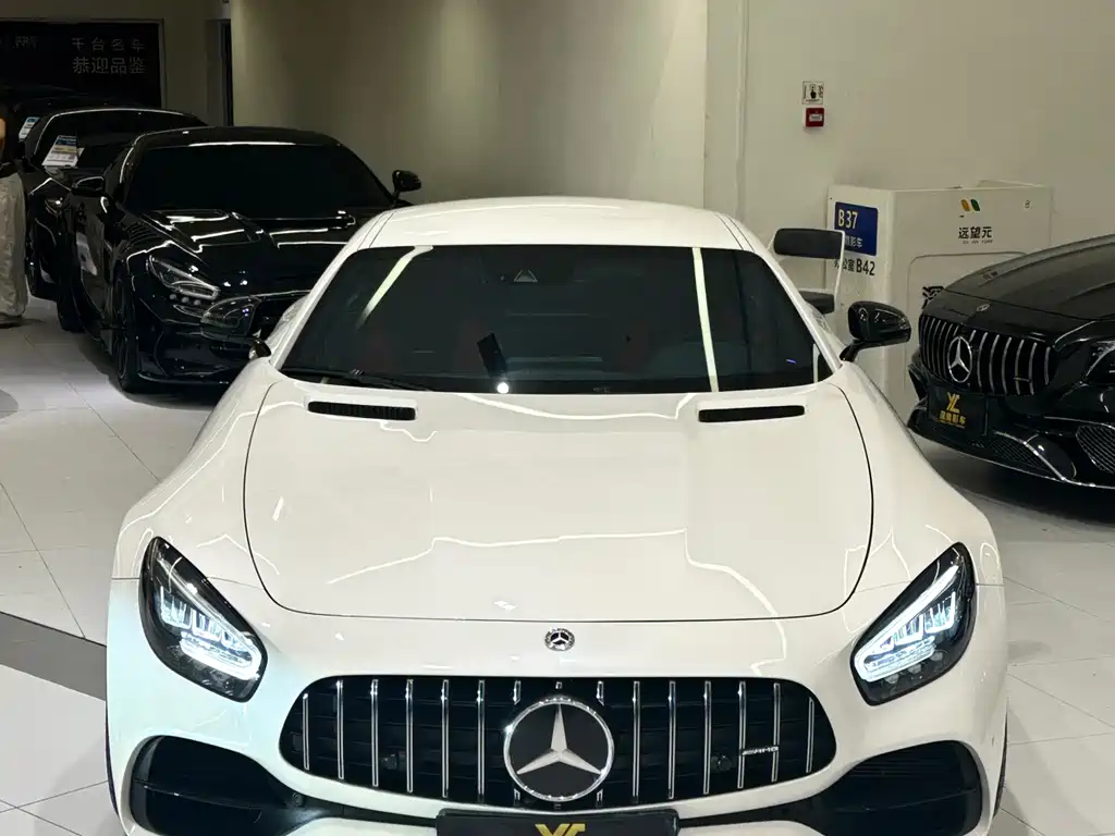 Mercedes-Benz AMG GT 2020 — фото 2
