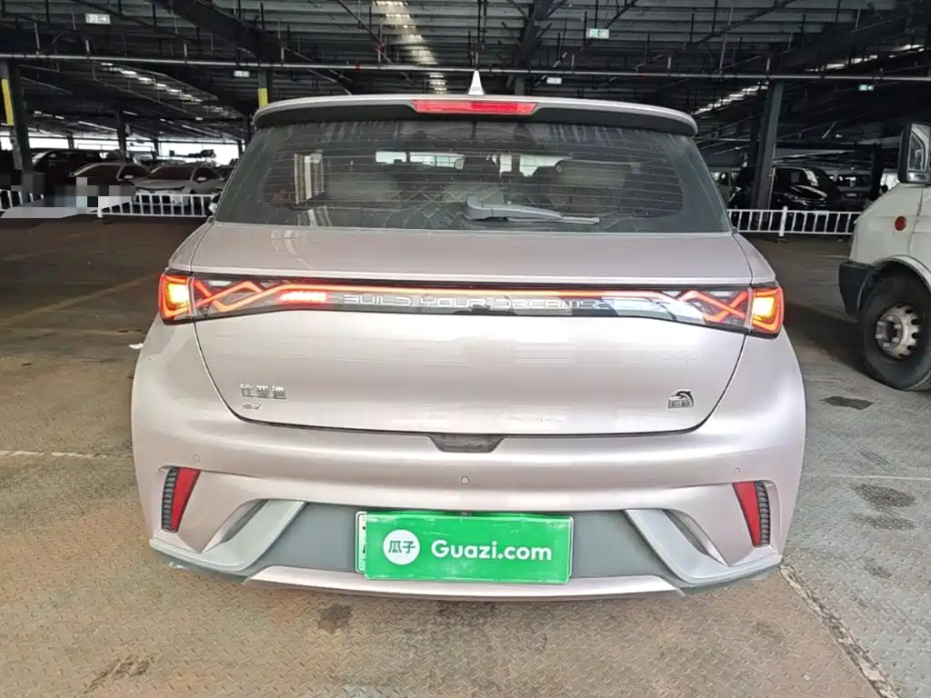 BYD Dolphin 2023