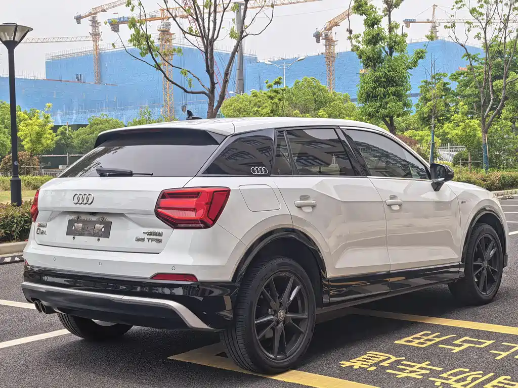 Audi Q2L 2021 — фото 4