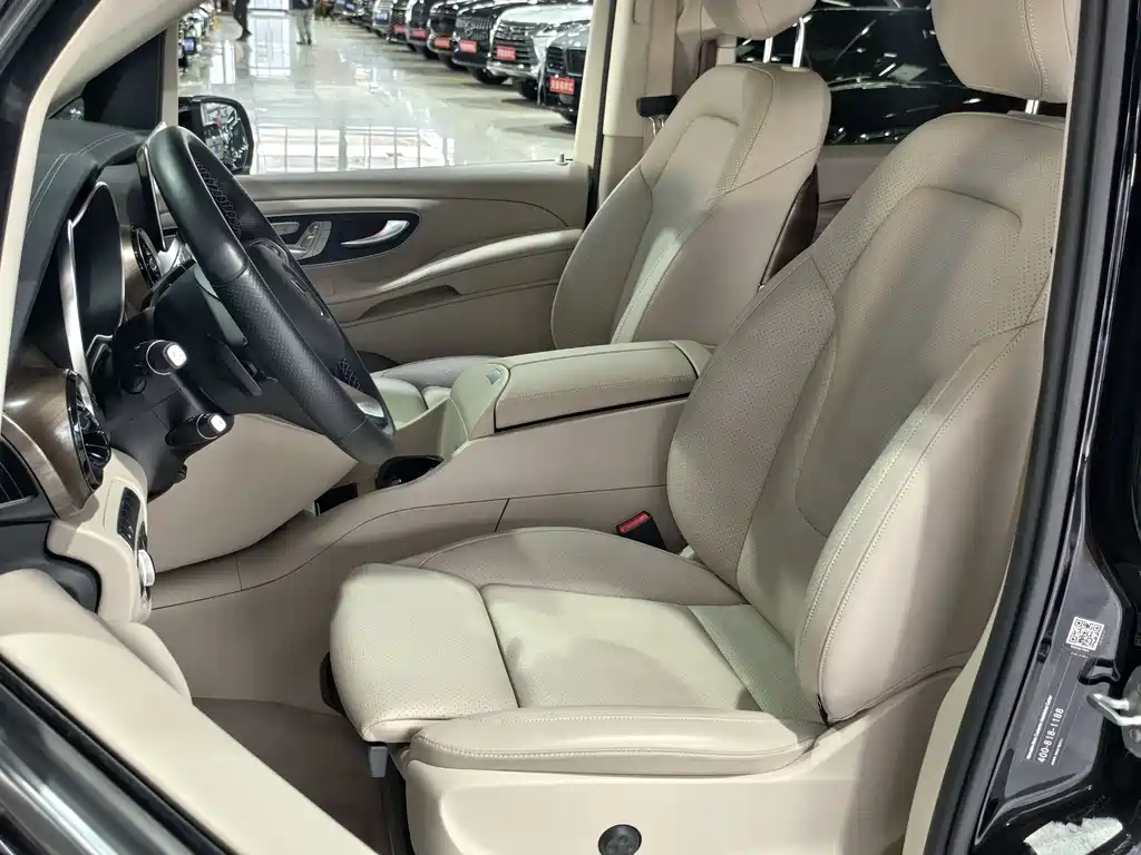 Mercedes-Benz V-Class 2023 — фото 8