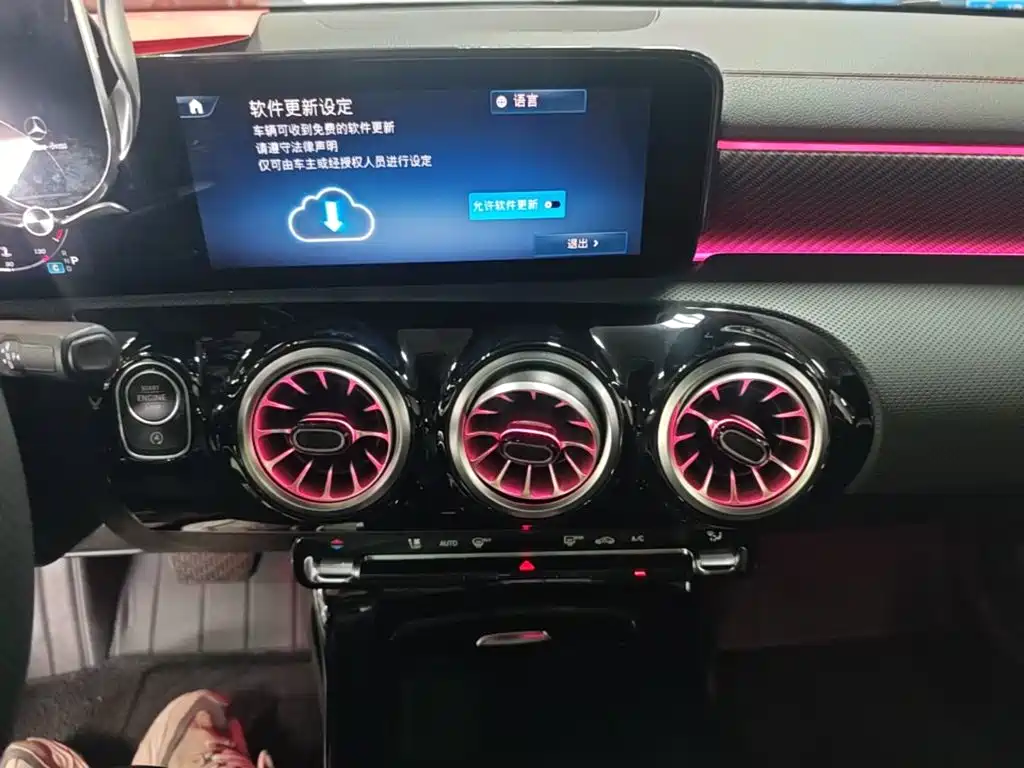 Mercedes-Benz A-Class 2023 — фото 13