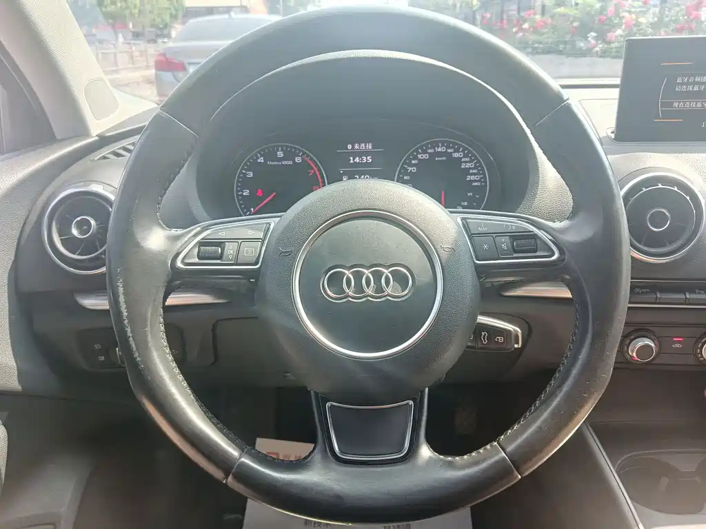Audi A3 2017 — фото 19