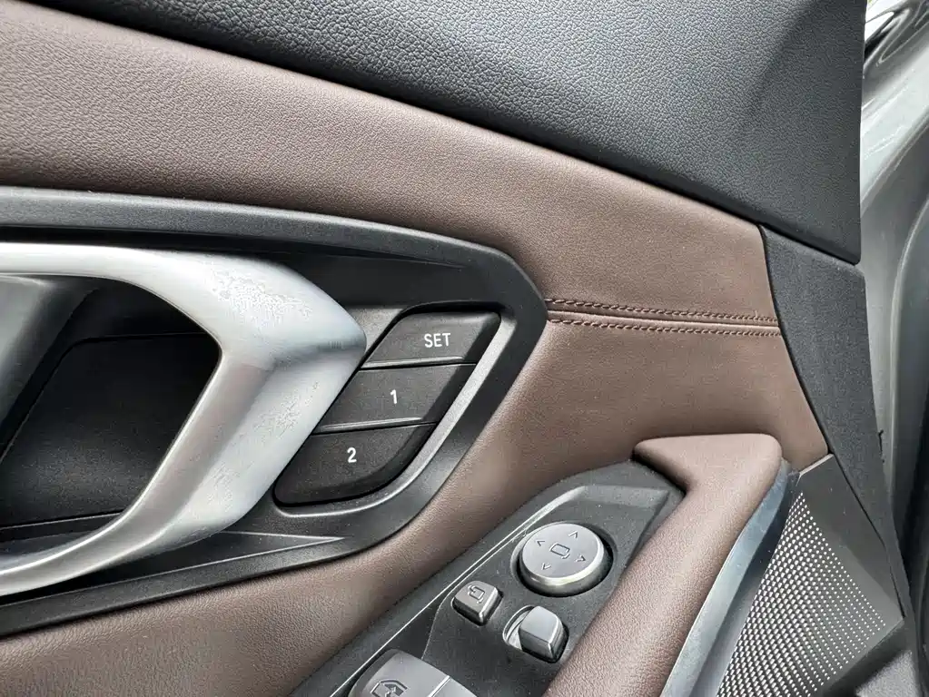 BMW 3 Series 2023 — фото 12