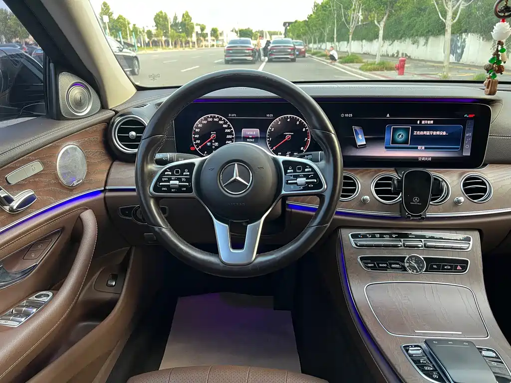 Mercedes-Benz E-Class 2019 — фото 9
