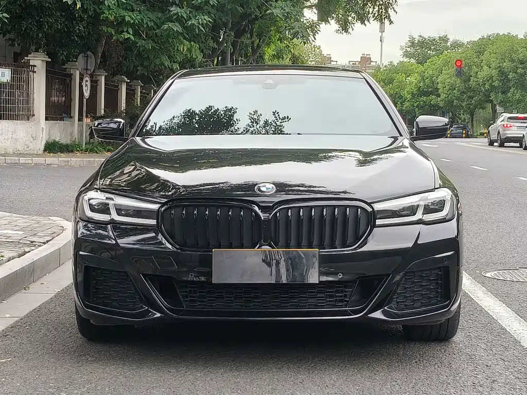BMW 5 Series 2023