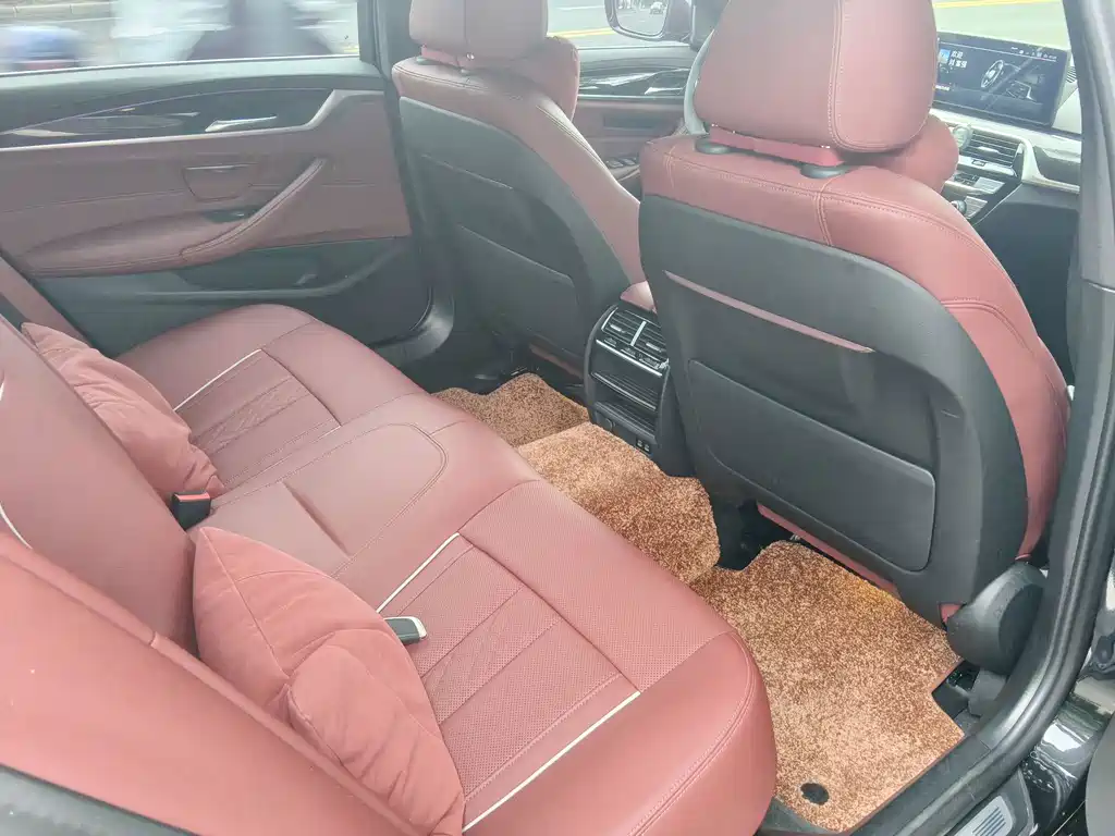 BMW 5 Series 2023
