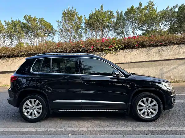 Volkswagen Tiguan 2015