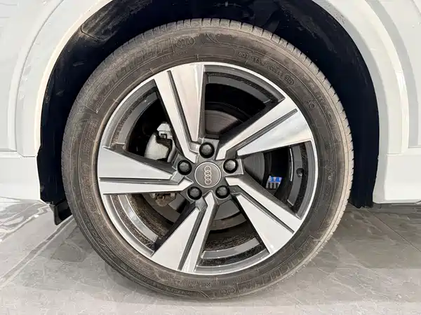 Audi Q2L 2022