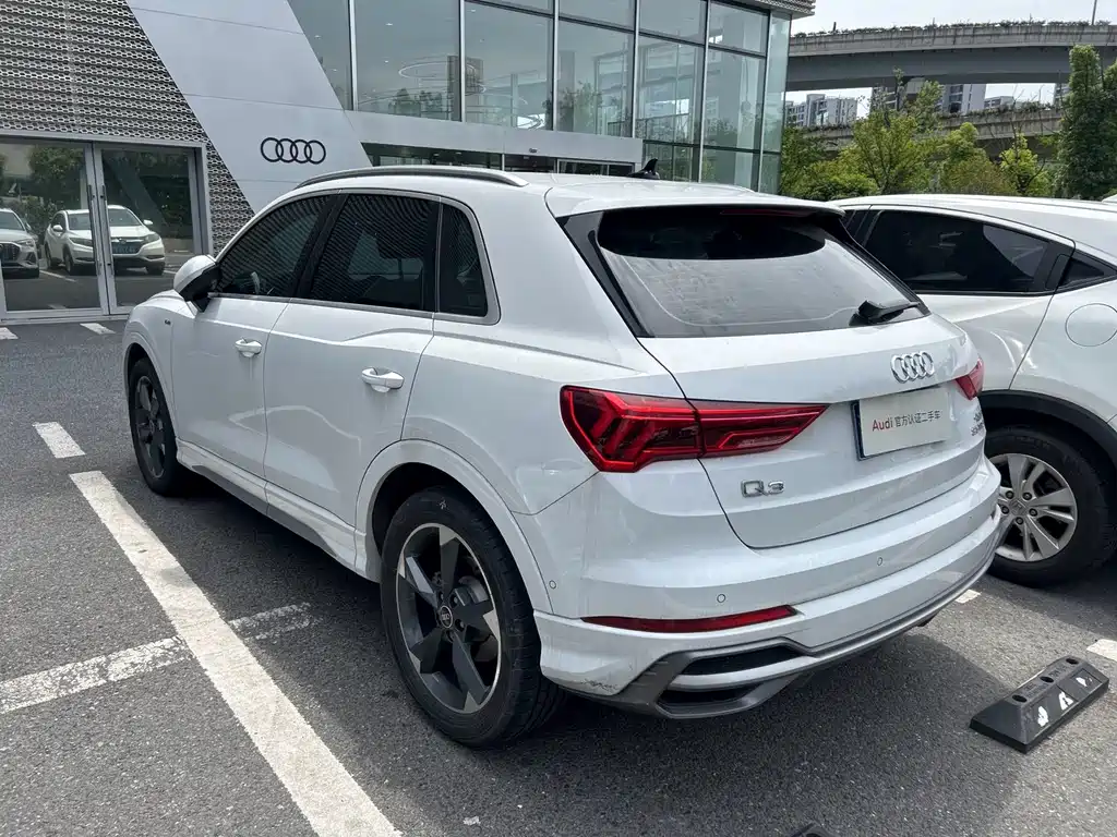Audi Q3 2022 — фото 15