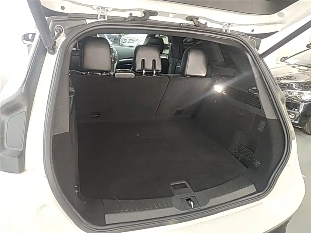 Lincoln MKC 2020 — фото 19