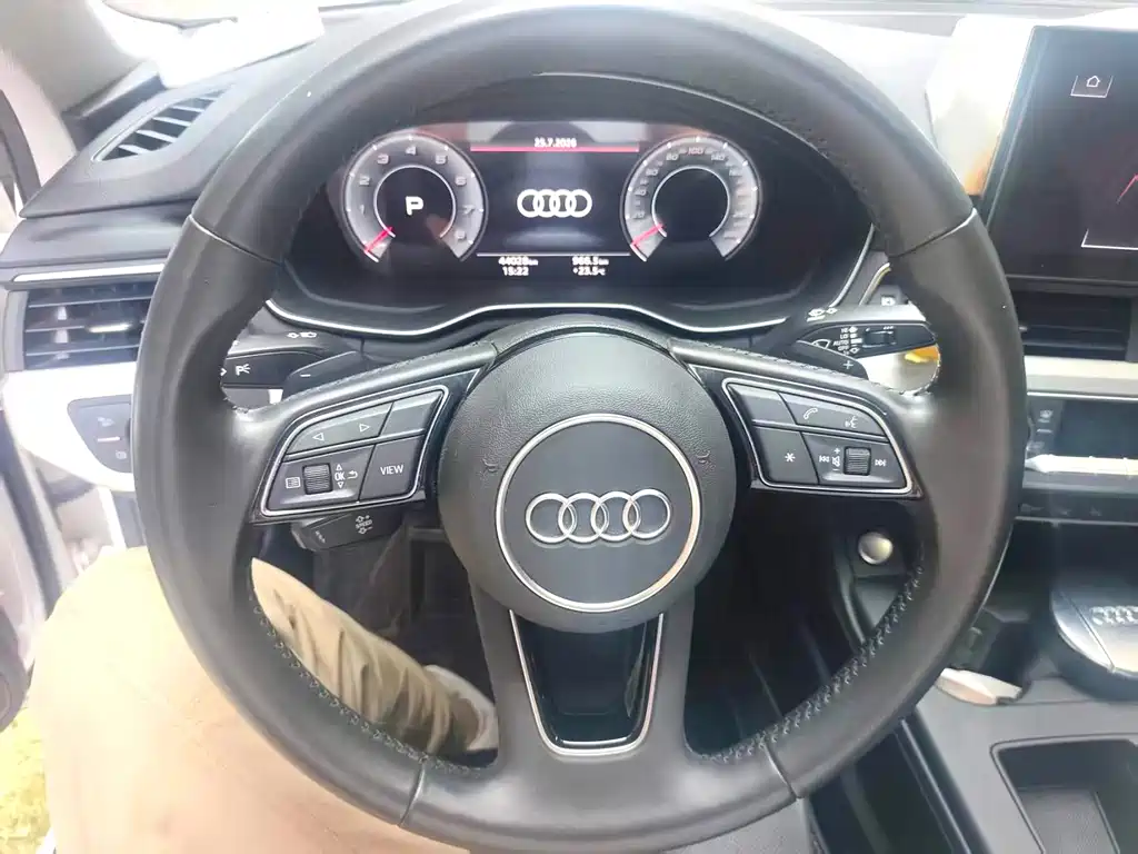Audi A4L 2020