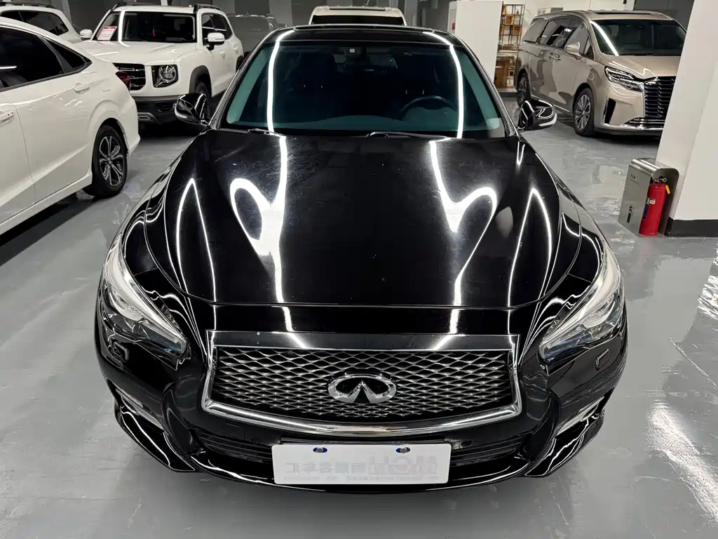 Infiniti Q50L 2017