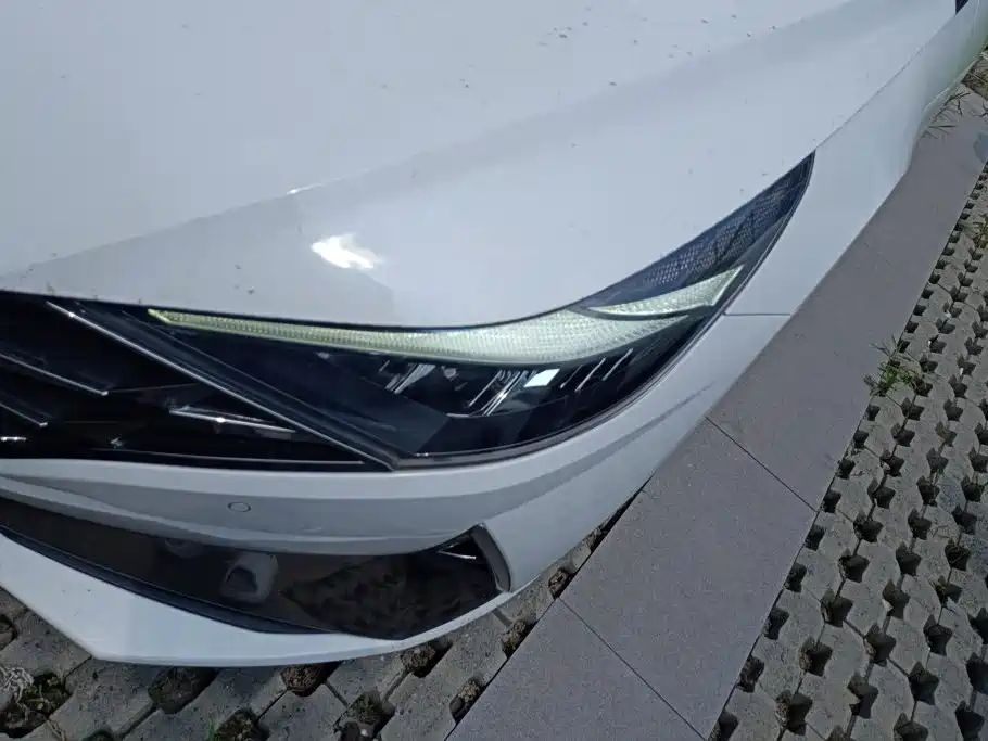Hyundai Elantra 2021