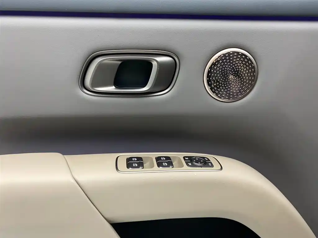 Li Auto i8 2026 — фото 26