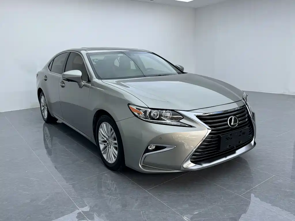 Lexus ES 2017 — фото 5
