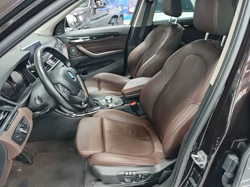 BMW X1 2018 — фото 15