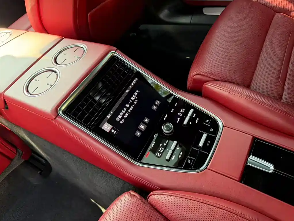 Porsche Panamera 2021 — фото 17